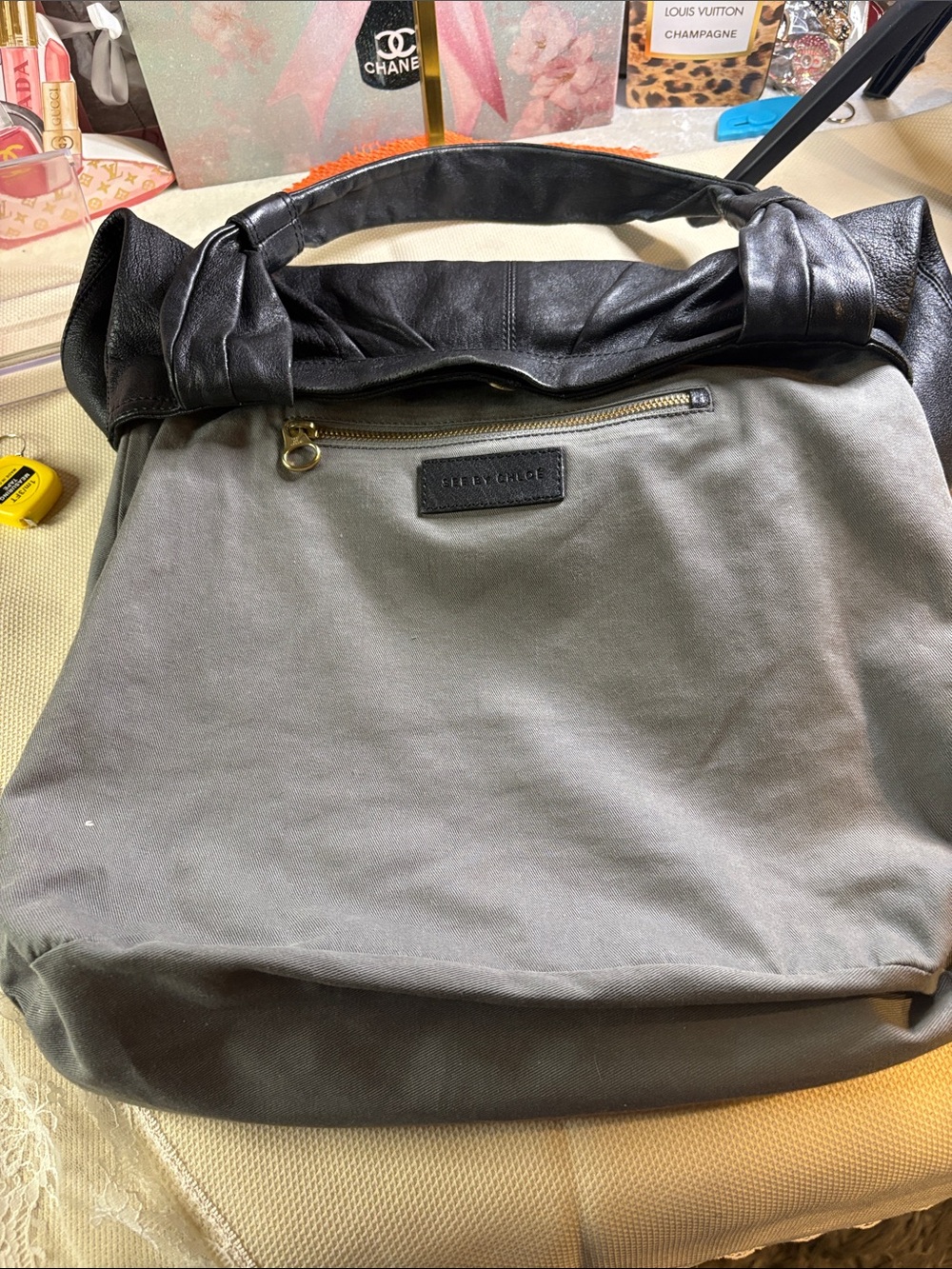 See by Chloé Black Leather Shoulder Bag with Multicolor Scarf Accent - Picture 6 of 13